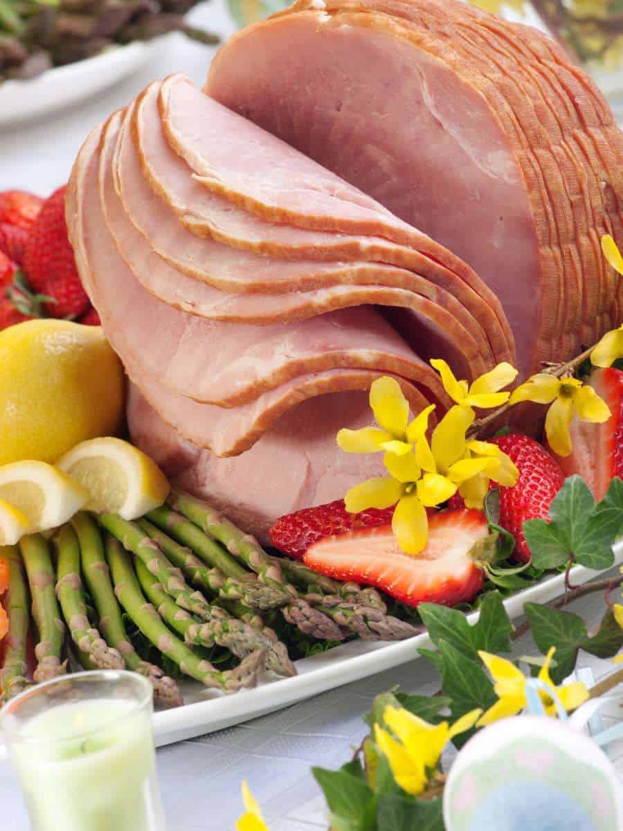 spiral ham with asparagus for easter Sunday dinner