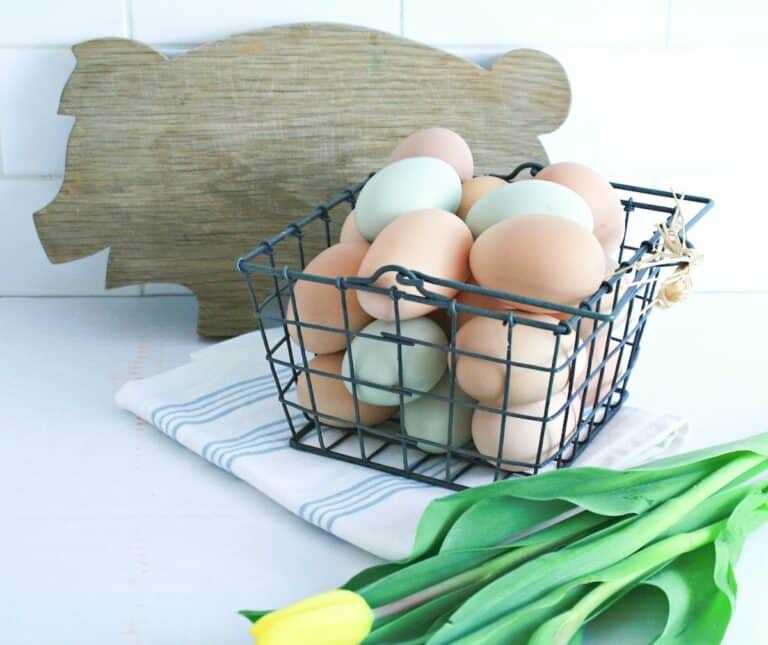 picture of farm fresh eggs ready to use for easter Sunday brunch.