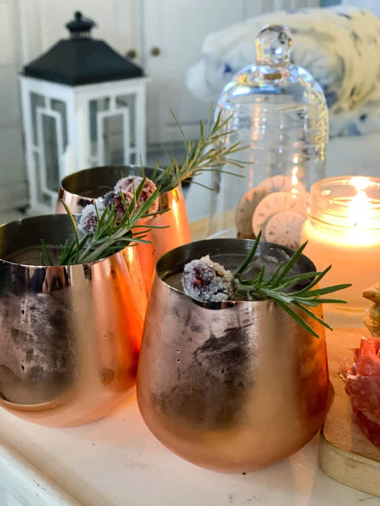 How to Make the Perfect Holiday Cocktail
