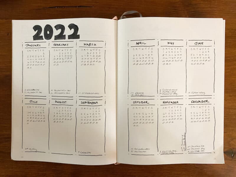 bullet journal 2022 yearly calendar on two pages