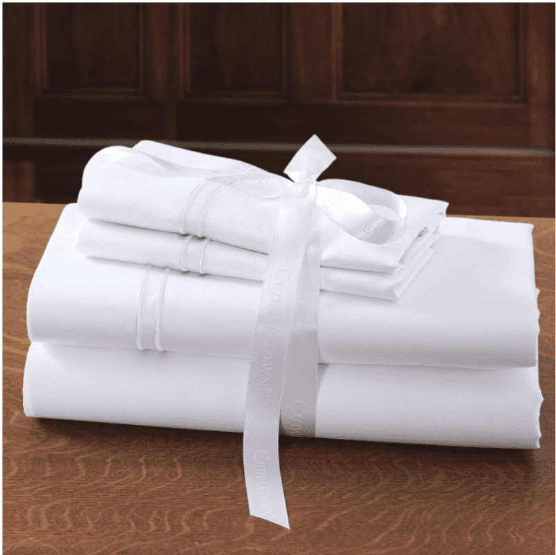 white hotel sheets from cuddledown that are a perfect gift for mother's day