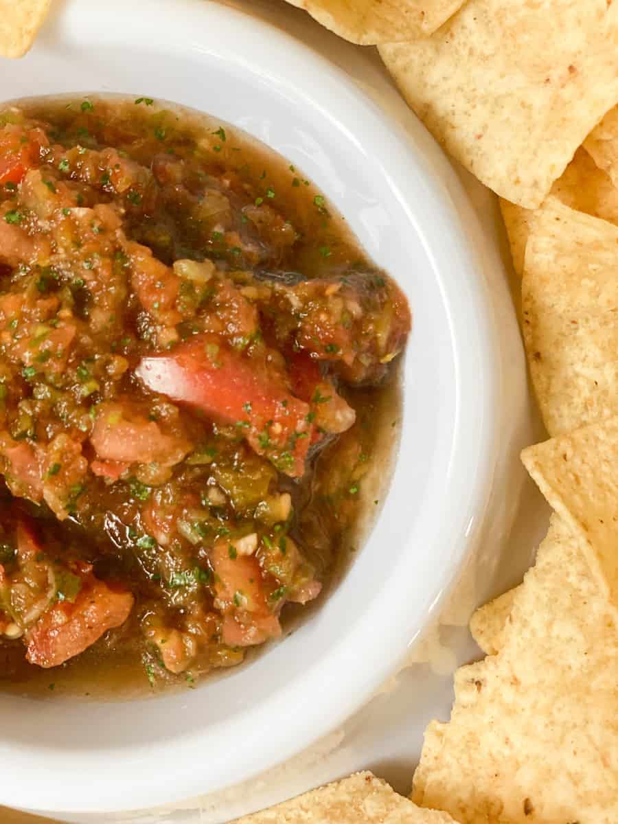 picture of my healthy restaurant style salsa with chips